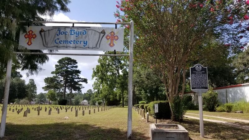 The entrance to the Captain Joe Byrd Cemetery and Marker image. Click for full size.