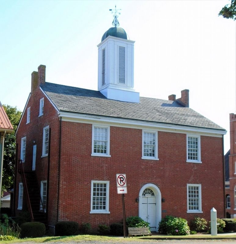 Original Union County Court House and Marker image. Click for full size.