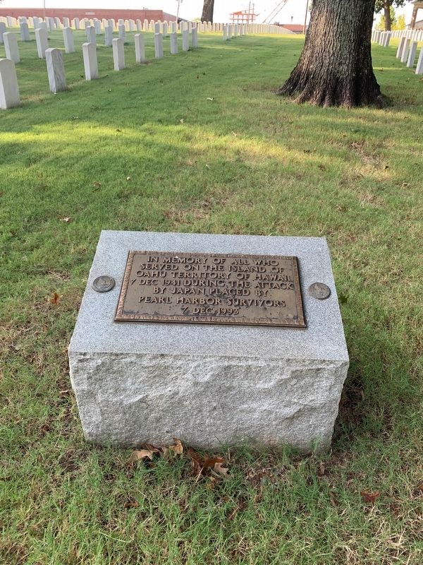 In Memory of all who served on the Island of Oahu Marker image. Click for full size.
