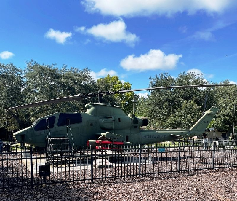AH-1 COBRA Attack Helicopter image. Click for full size.