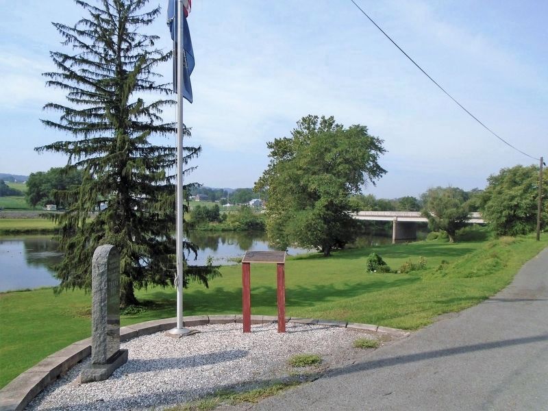 New Berlin Commons and Marker image. Click for full size.