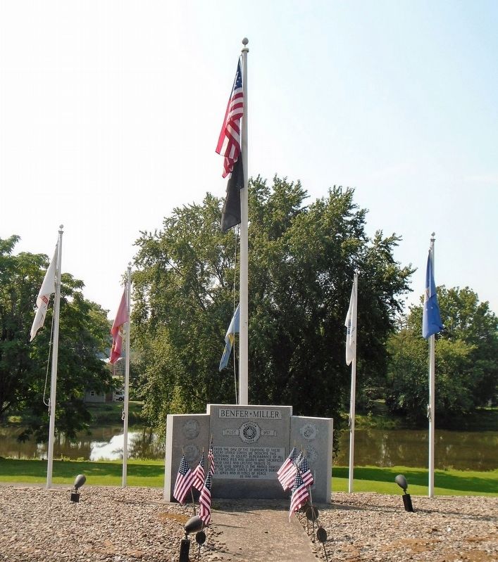 Veterans Memorial image. Click for full size.