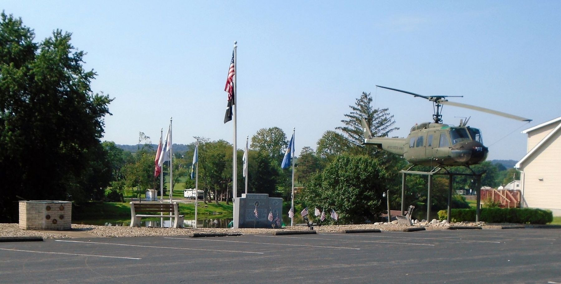Veterans Memorial image. Click for full size.