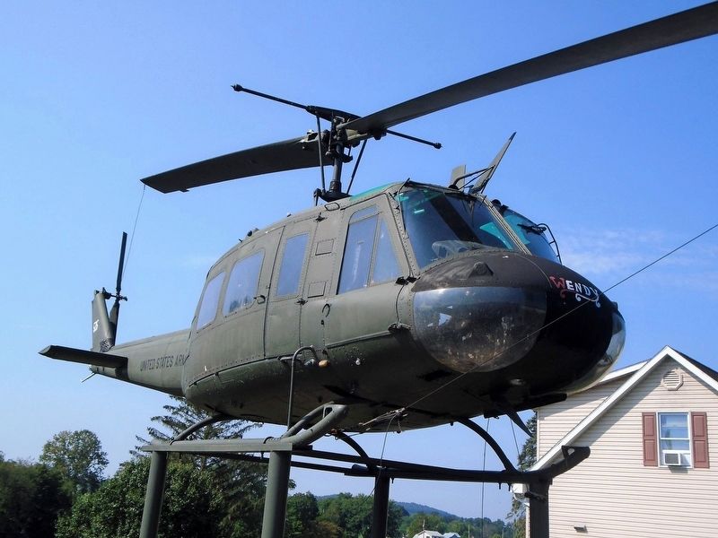 Veterans Memorial UH-1 Huey Helicopter image. Click for full size.