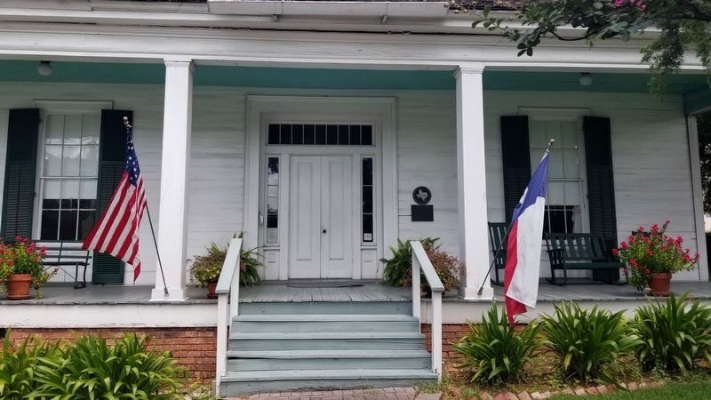 The entrance to the Gibbs-Powell House. Click for full size. The entrance to the Gibbs-Powell House image. Click for full size.