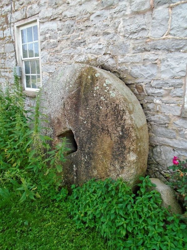 Grove's Mill Old Millstone image. Click for full size.