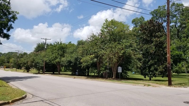 The view of the Joshua Houston Marker from across the the street image. Click for full size.