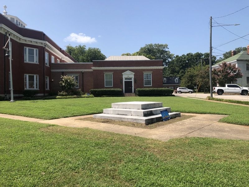 Confederate Monument. Click for full size. Confederate Monument image. Click for full size.