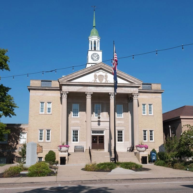 Grant County Courthouse, Williamstown Kentucky image. Click for full size.