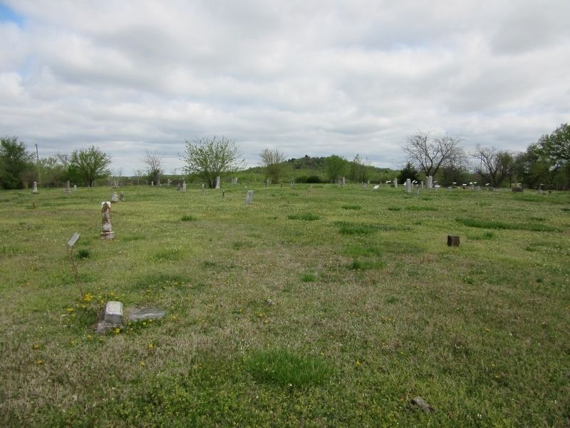 Twin Mounds Cemetery Looking North image. Click for full size.