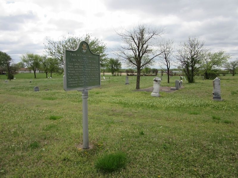 Twin Mounds Community Marker Looking South image. Click for full size.