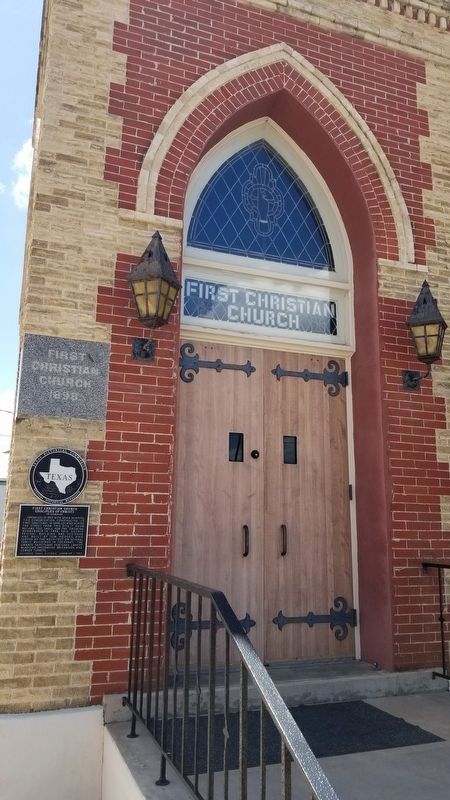 The entrance to the First Christian Church (Disciples of Christ) and Marker image. Click for full size.