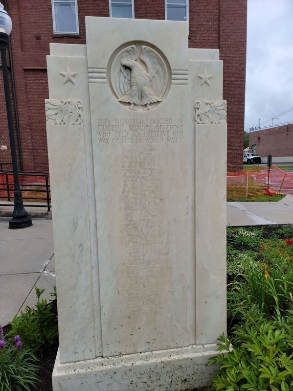 St Johnsbury World War II Memorial image. Click for full size.