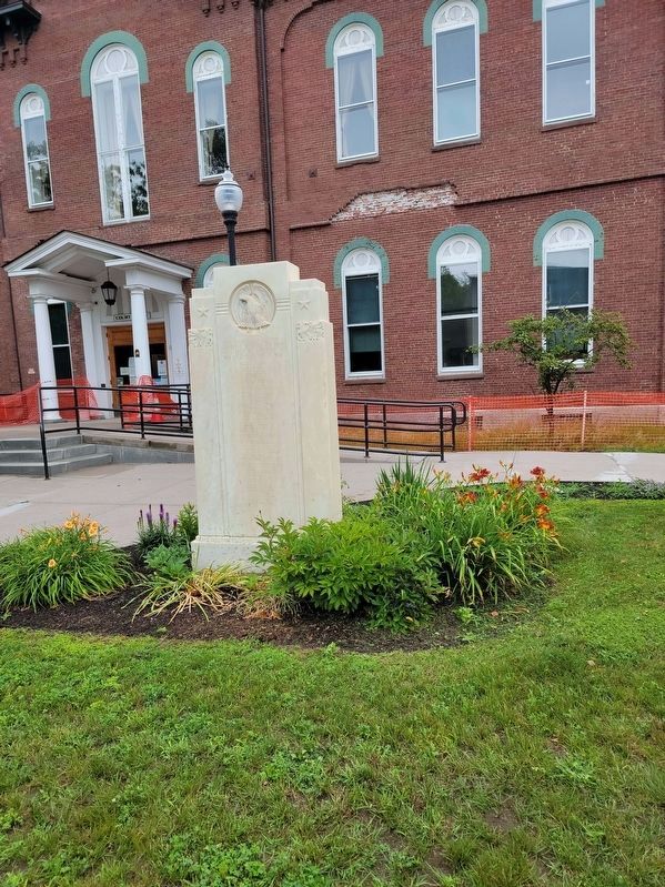 St Johnsbury World War II Memorial image. Click for full size.