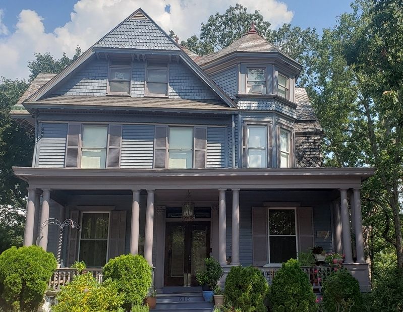615 Washington Street image. Click for full size.