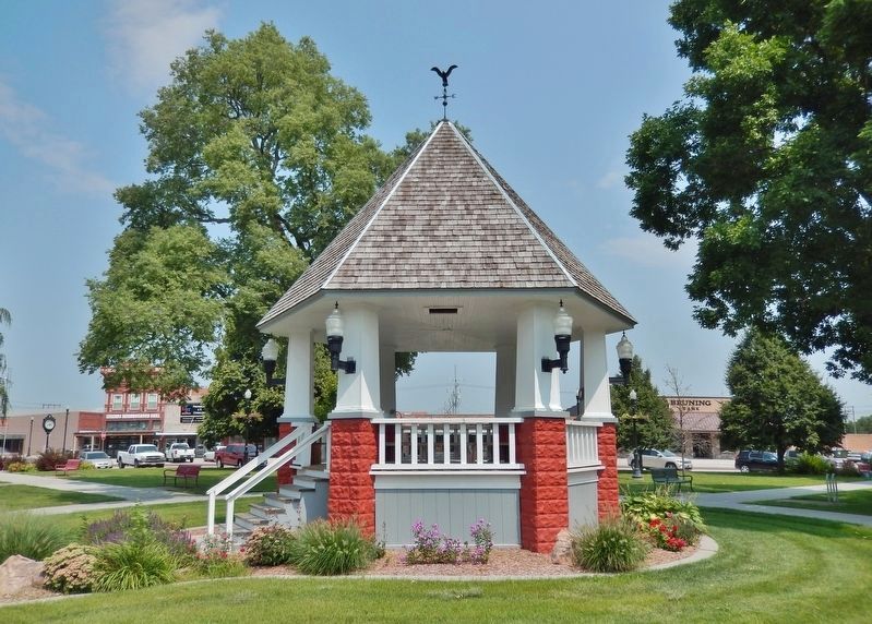 Broken Bow Town Square Bandstand. Click for full size. Broken Bow Town Square Bandstand image. Click for full size.