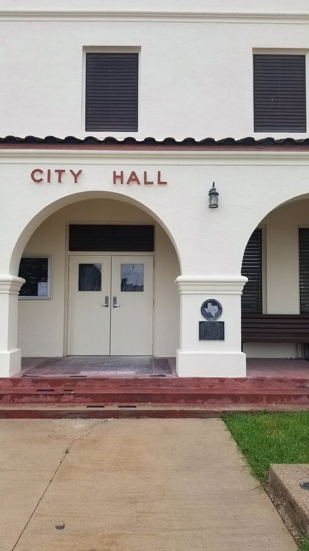 Refugio City Hall and Marker image. Click for full size.