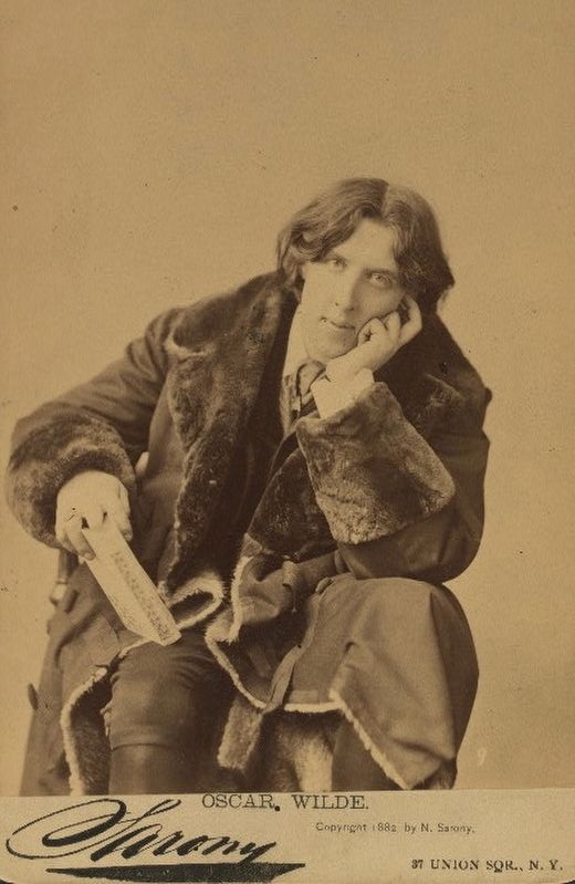 Oscar Wilde carte de visite image. Click for full size.