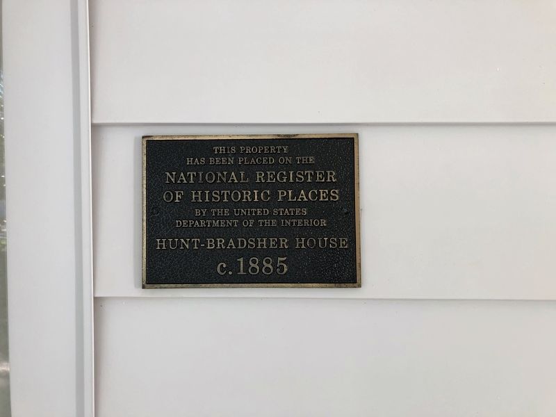 Hunt-Badsher House Marker. Click for full size. Hunt-Badsher House Marker image. Click for full size.