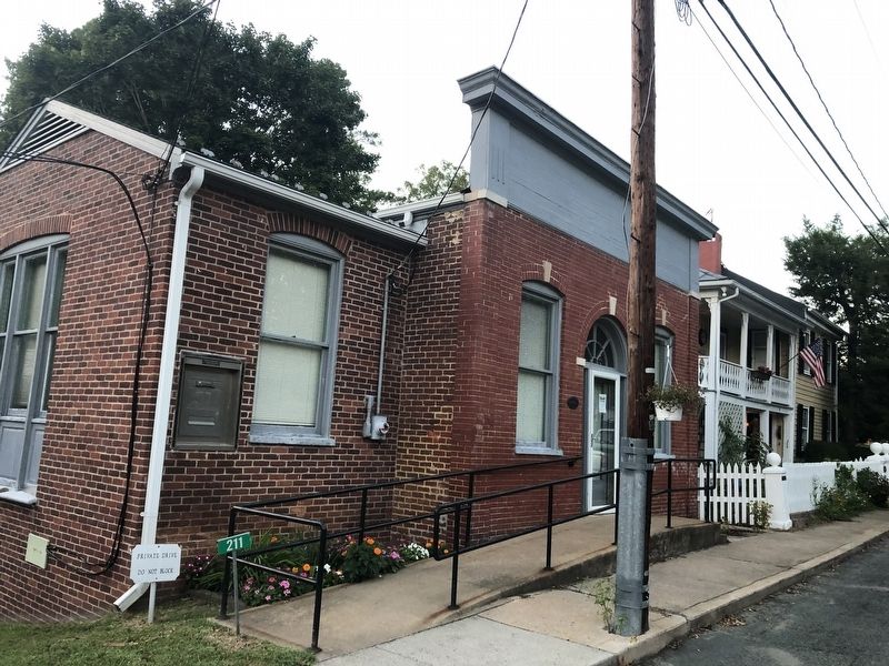 The Bank of Fluvanna Building. Click for full size. The Bank of Fluvanna Building image. Click for full size.