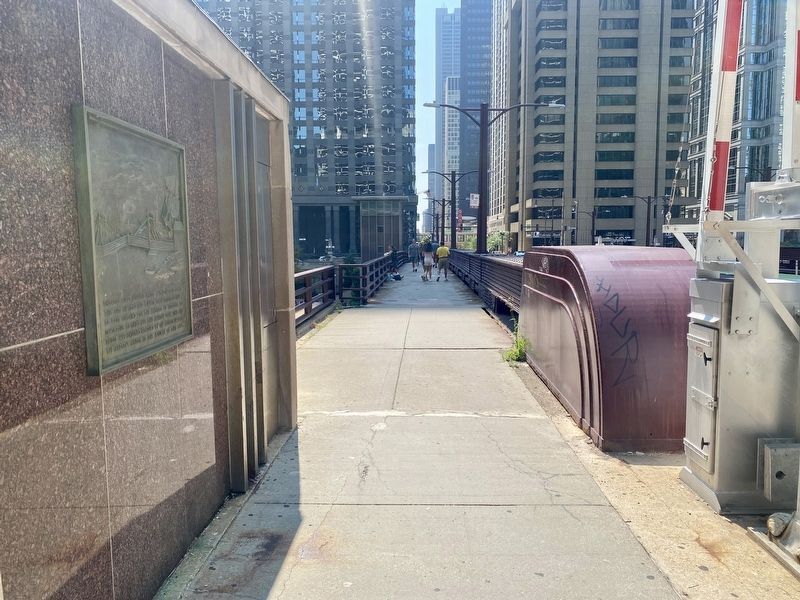 Chicago's First Movable Bridge Marker - wide view, looking south... image. Click for full size.