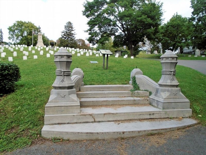 Soldier's and Sailor's Plot at Oakwood and Marker image. Click for full size.