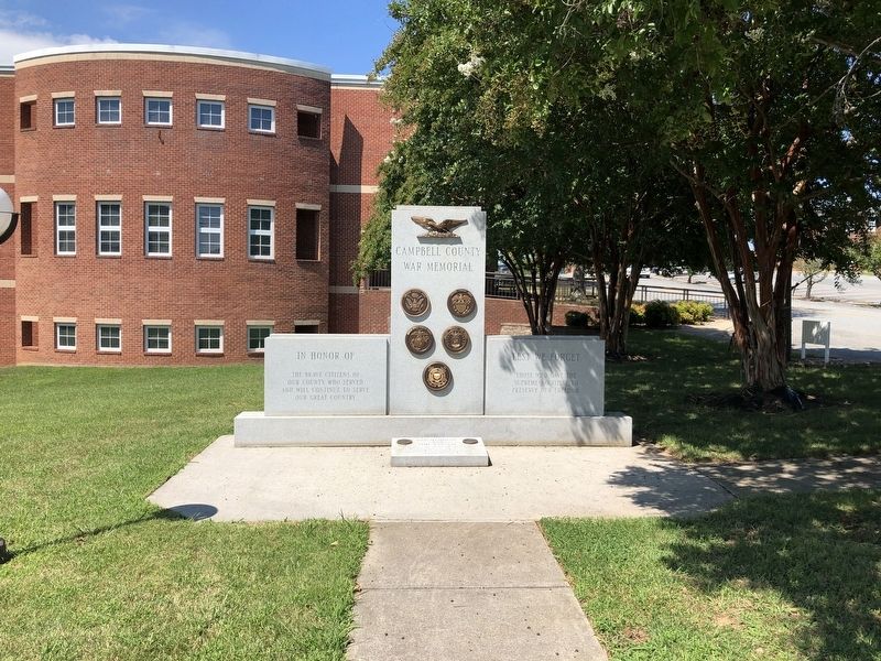 Campbell County War Memorial image. Click for full size.