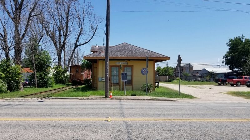The view of the San Antonio & Mexican Gulf Railroad Marker from the street. Click for full size. The view of the San Antonio & Mexican Gulf Railroad Marker from the street image. Click for full size.
