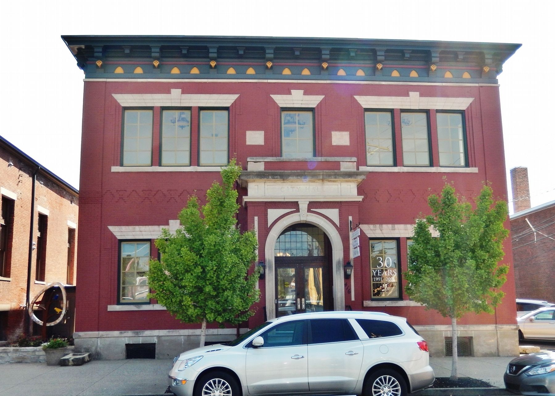 Old Madison City Hall image. Click for full size.