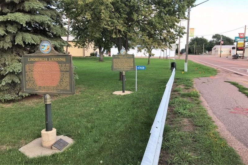 Lindbergh Landing / Renner Field Marker, from the west image. Click for full size.