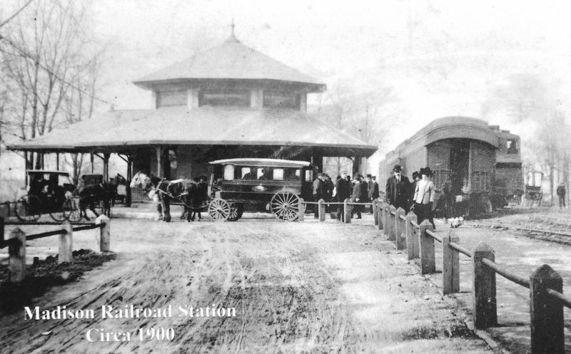 Marker detail: Madison Railroad Station, Circa 1900 image. Click for full size.
