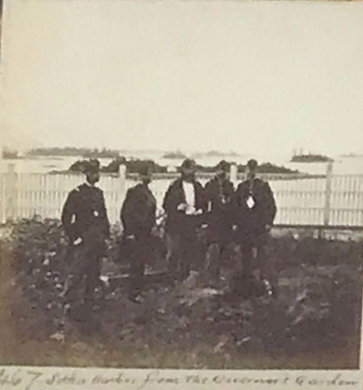 Marker detail: American soldiers pose in the Governor's Garden image. Click for full size.