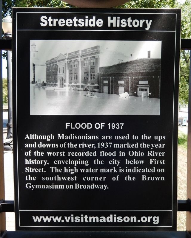 Flood of 1937 Marker (<i>west side</i>). Click for full size. Flood of 1937 Marker (<i>west side</i>) image. Click for full size.
