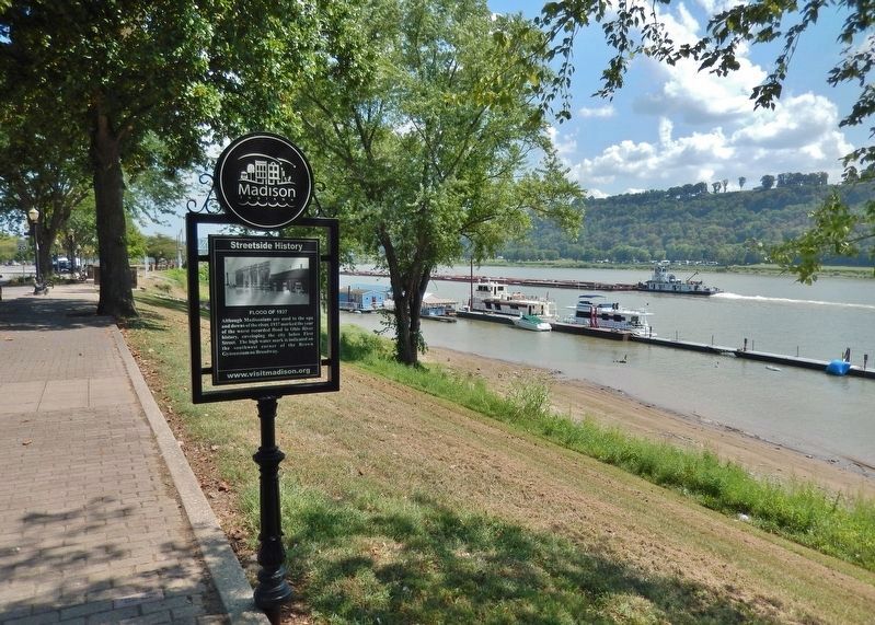 Flood of 1937 Marker (<i>west side</i>). Click for full size. Flood of 1937 Marker (<i>west side</i>) image. Click for full size.