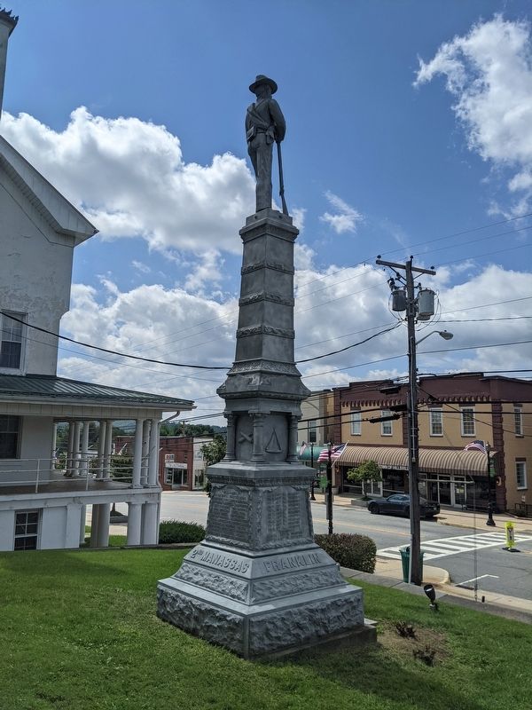 Hillsville Civil War Memorial image. Click for full size.