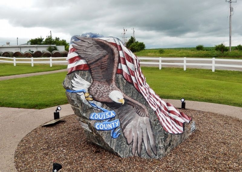 Grandview Freedom Rock Veterans Memorial<br>(<i>west side</i>). Click for full size. Grandview Freedom Rock Veterans Memorial<br>(<i>west side</i>) image. Click for full size.