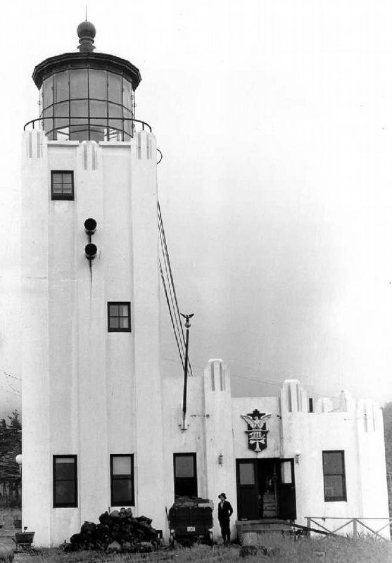 Cape Hinchinbrook Light Station image. Click for more information.