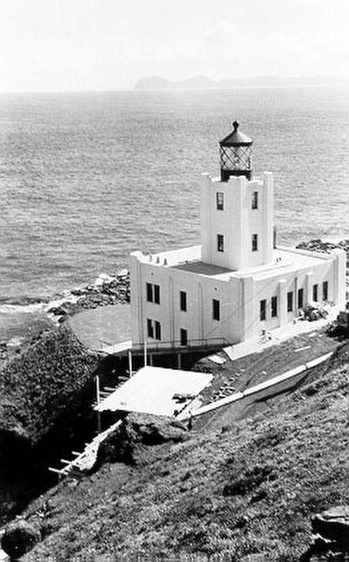 Scotch Cap Lighthouse image. Click for full size.