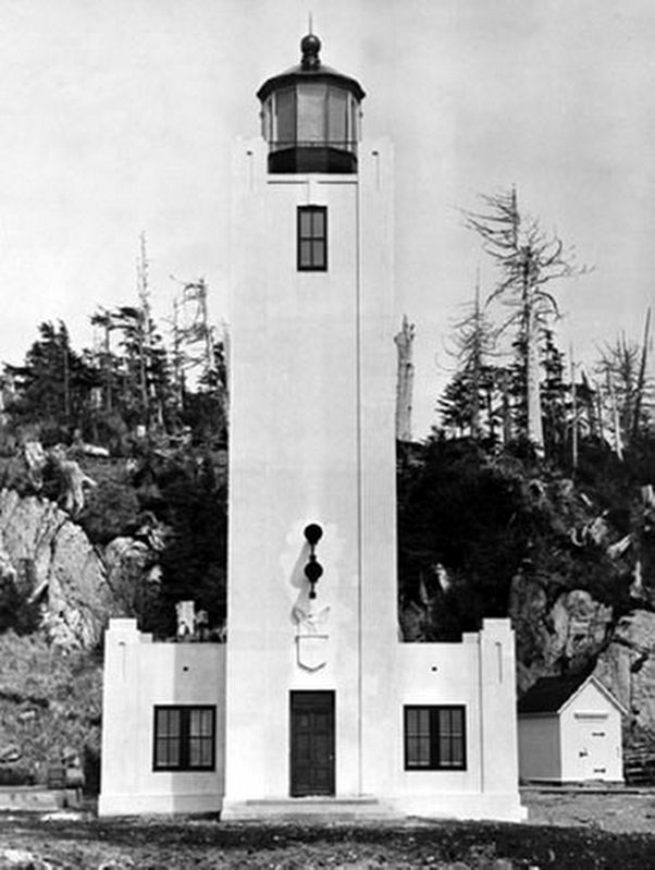 Tree Point Lighthouse (Current) image. Click for full size.