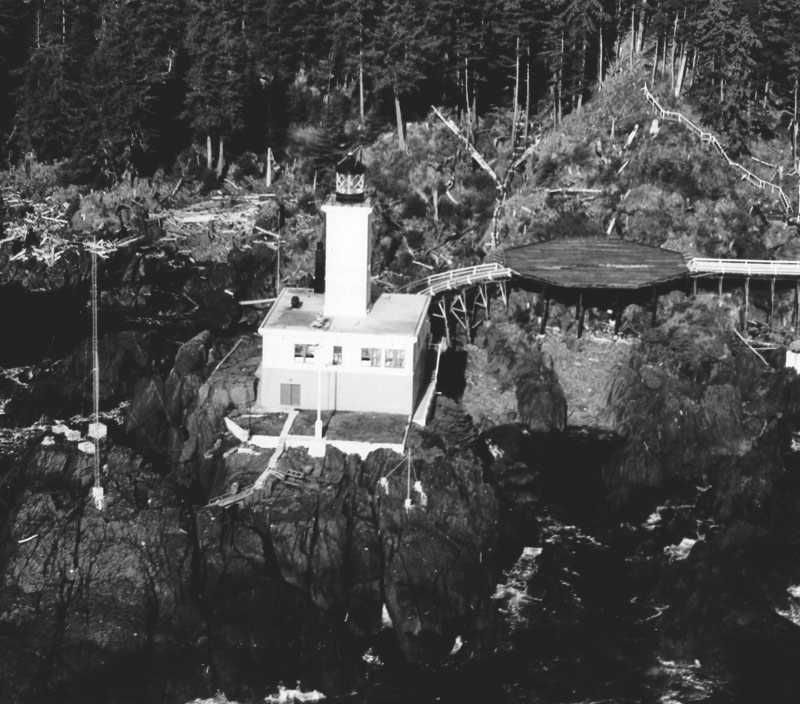 Cape Decision Lighthouse image. Click for full size.