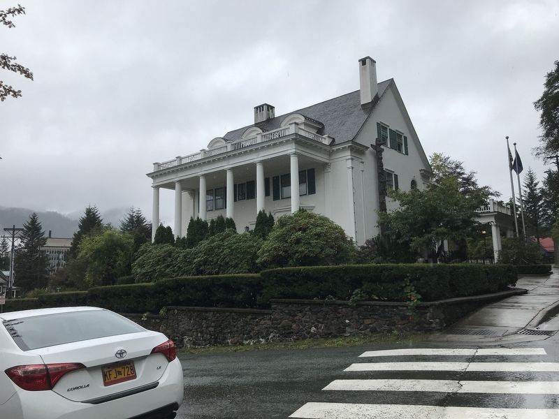 Alaska Governor's Mansion image. Click for full size.