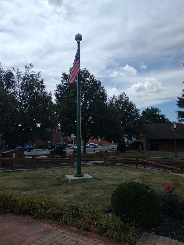 Pioneer Veterans Memorial Flagpole image. Click for full size.