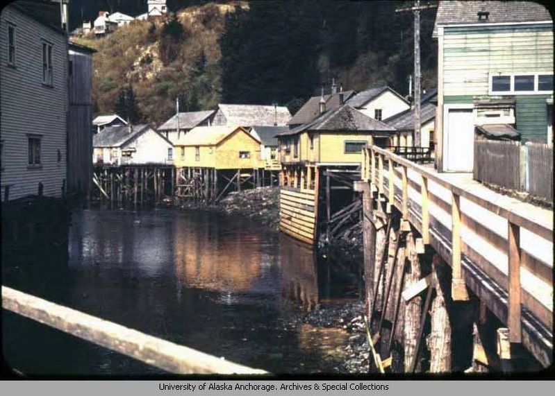Creek Street just before WWII image. Click for full size.