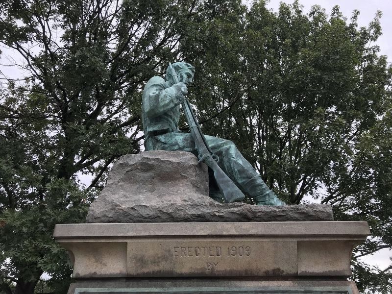 Confederate Private Monument image. Click for full size.