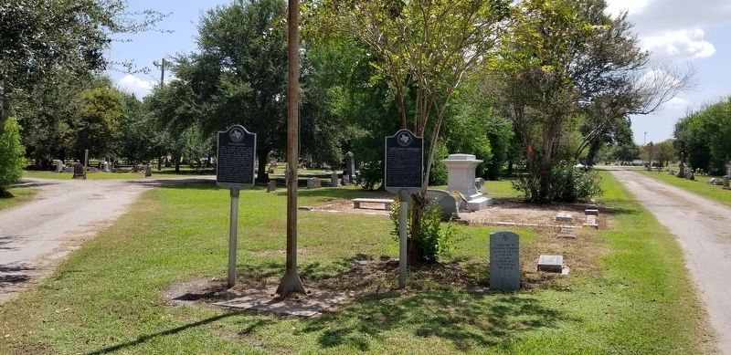 The Port Lavaca Cemetery Marker is the marker on the right of the two markers image. Click for full size.