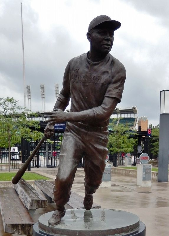 Larry Doby Statue image. Click for full size.