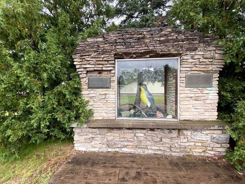The Kirktland�s Warbler Monument image. Click for full size.