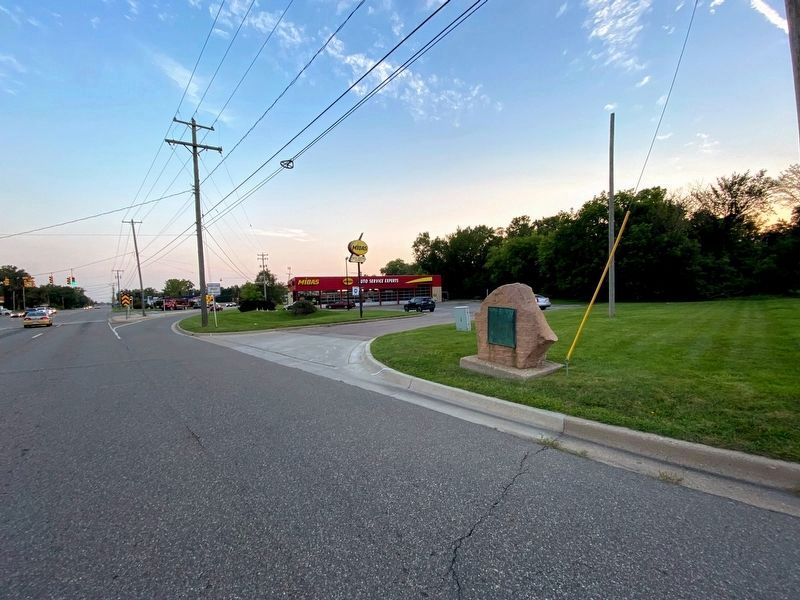 U.S. Military Road Marker image. Click for full size.