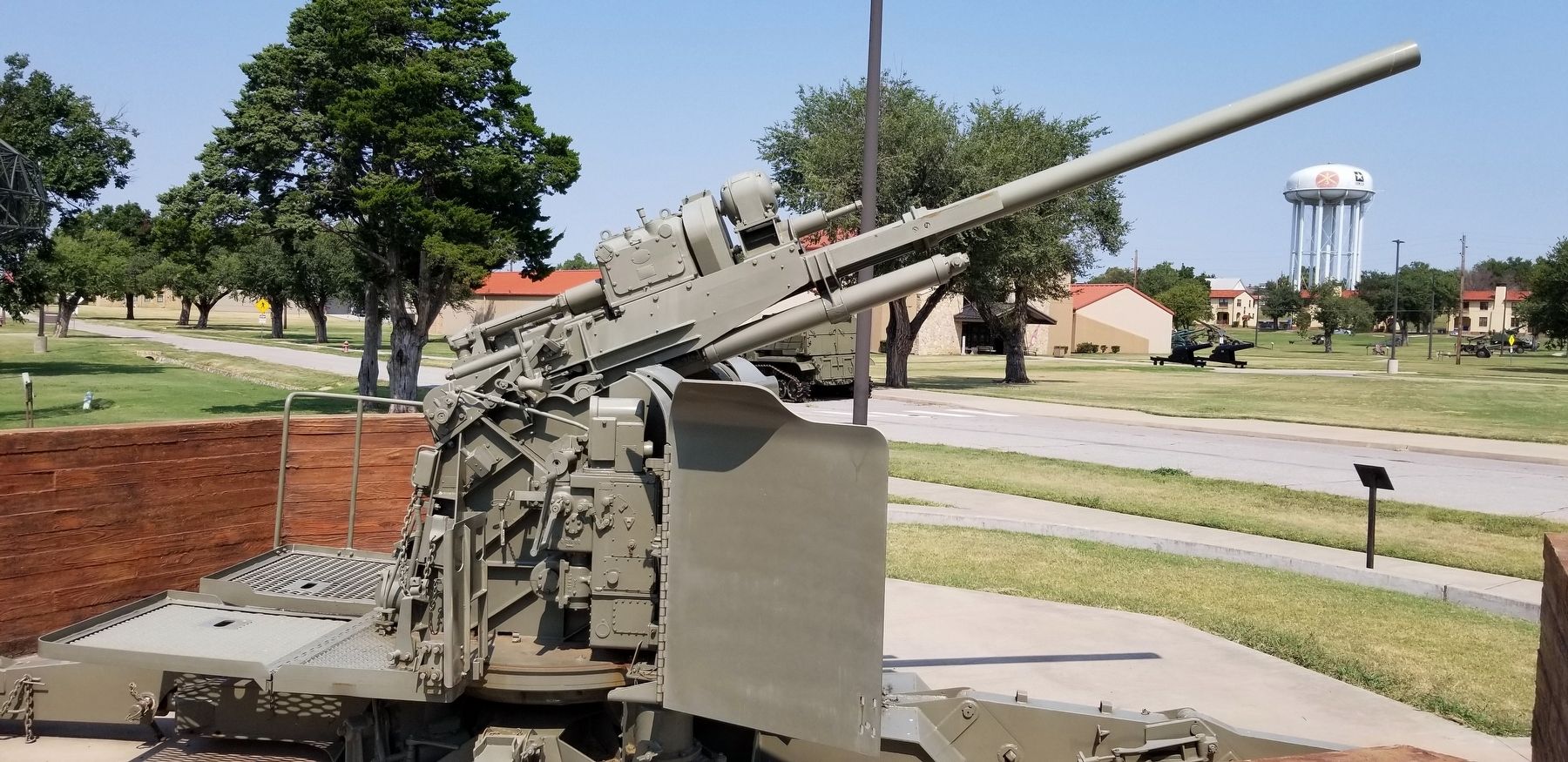 Closeup of the US M2 90mm Anti Aircraft Gun image. Click for full size.