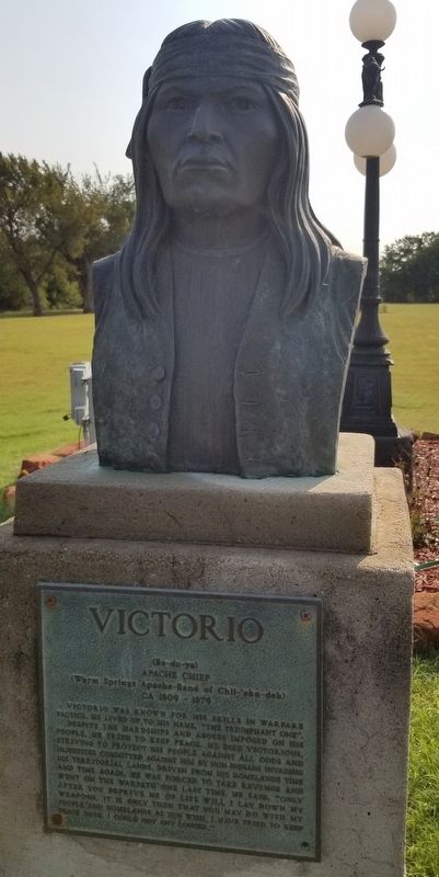 The Victorio Statue and Marker image. Click for full size.